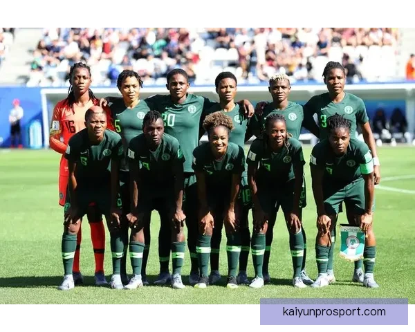 足球竞猜深度分析：球队状态、阵容及历史交锋数据全方位解读